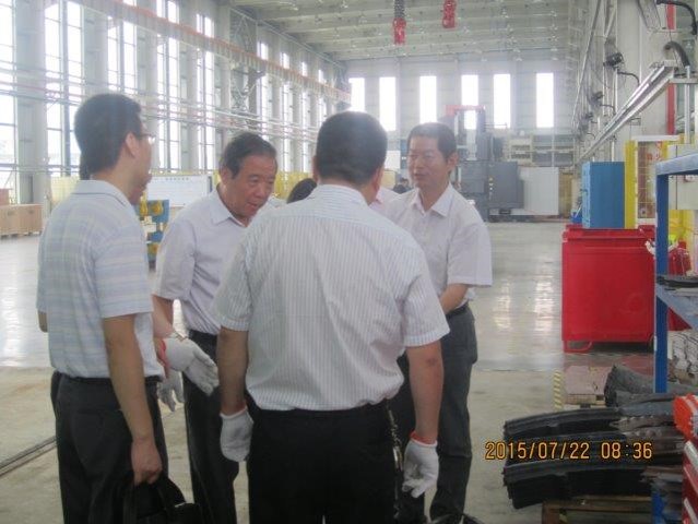 中国汽车.jpg